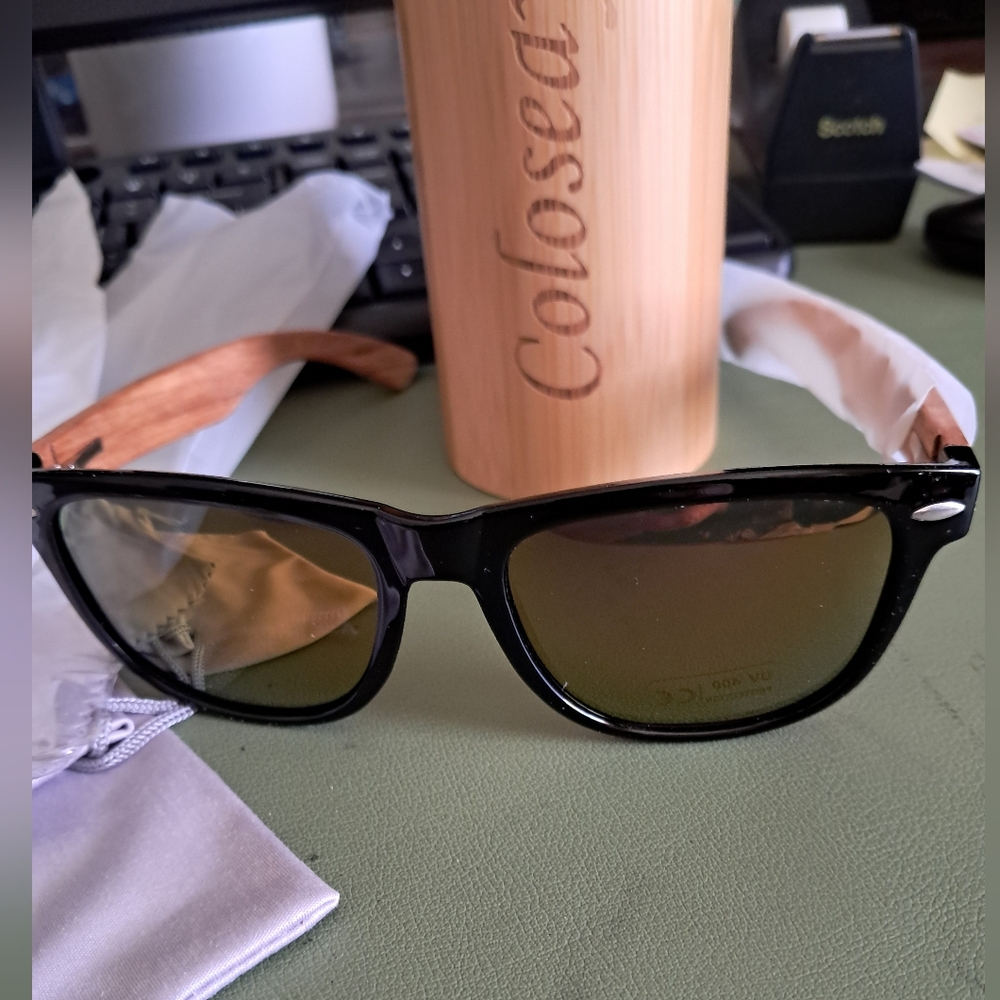 Sunglasses with Bamboo Accents